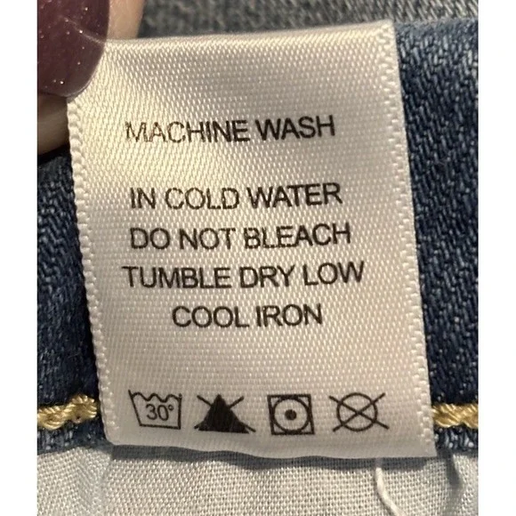 Judy Blue Womens 20W Boyfriend Fit Jeans Light Wash Stretch Cuffed JB82335 - Picture 9 of 12